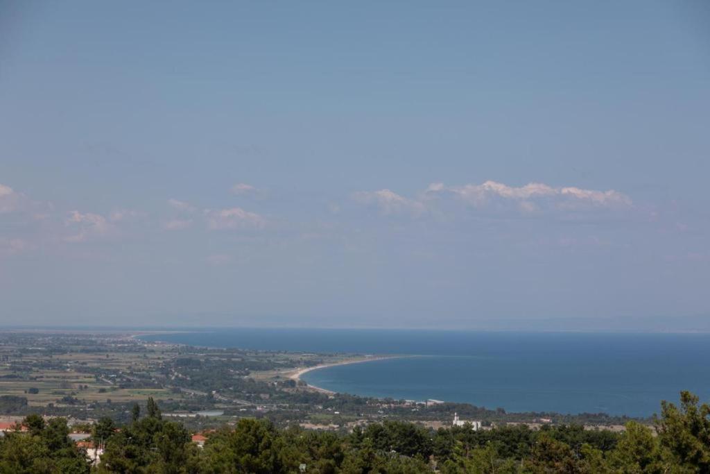 Rodon Apartment With Great View, Sauna And Jacuzzi Litochoro Quarto foto